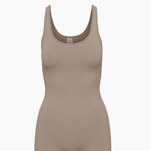 Aritzia TnaLIFE Shake-It Romper